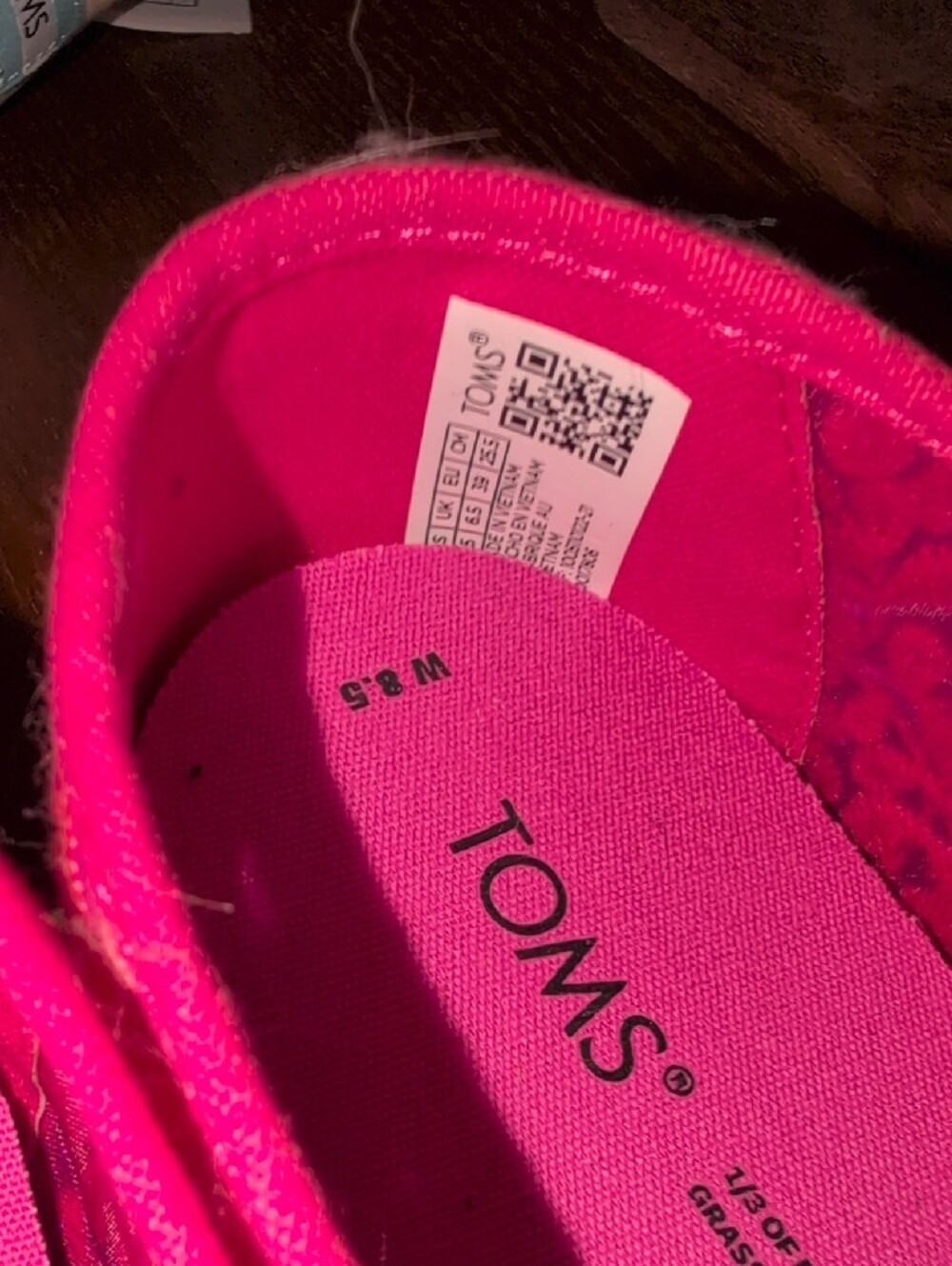 TOMS Women's Fuschia Lace Alpargata Slip-On Flats - Picture 3 of 4